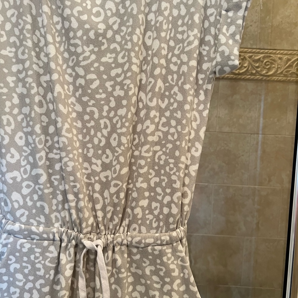 Cheetah romper - Picture 5 of 5